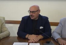 Commercio, persi oltre 3mila negozi. Confesercenti in piazza per le ZesPro